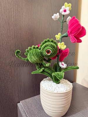 Eternal Orchid Plush Wire with Chameleon handmade
