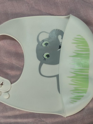 Silicone bib like new