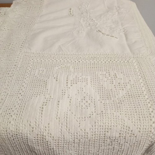 Handmade tablecloth new