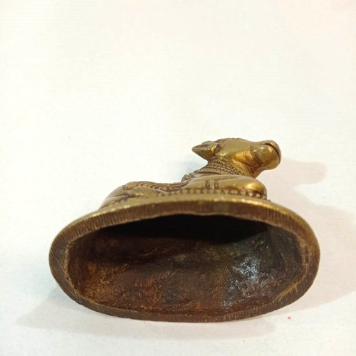 Handmade brass Nandi decoration like new