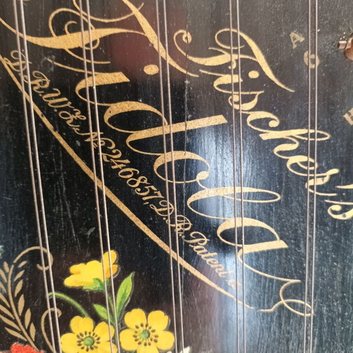 ZITHER vintage musical instrument