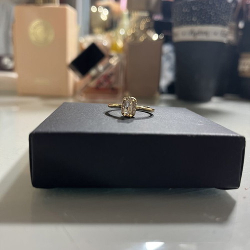 Gold Type Ring like new