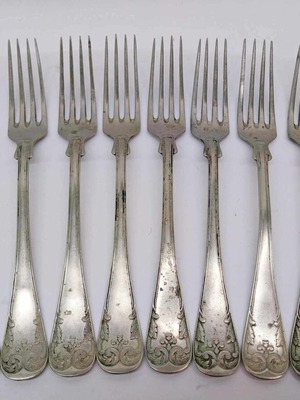 Комплект от 8 употребявани антични немски вилици ALPACCA