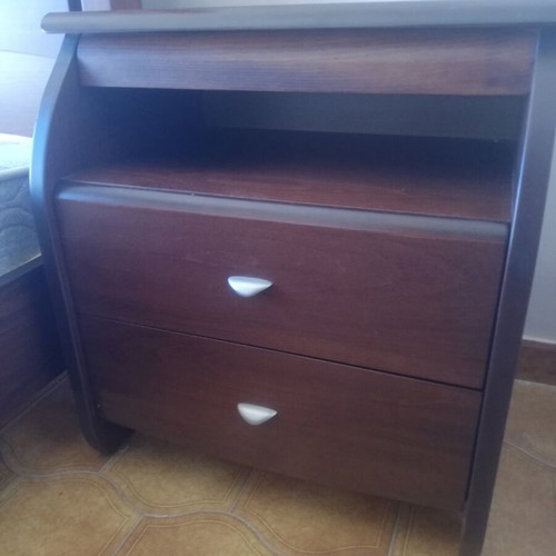 Bedroom furniture set like new, wood, complete without mattress
