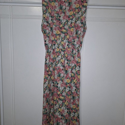 Maxi dress floral sleeveless with elastic under bust like new, size L