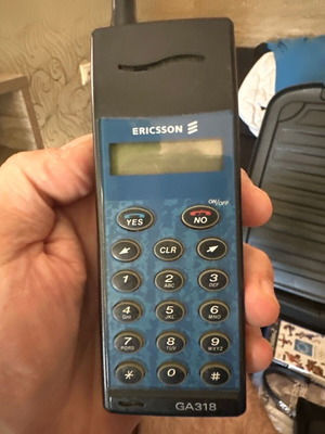 Ericsson GA318 vintage mobile phone used, black