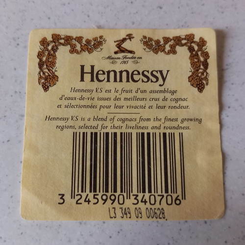V.S. Hennessy Very Special Cognac labels used, set of 2 pieces