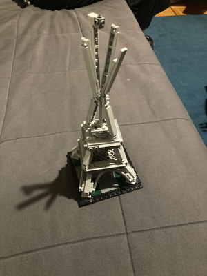 Lego Architecture Eiffel Tower 21019 like new