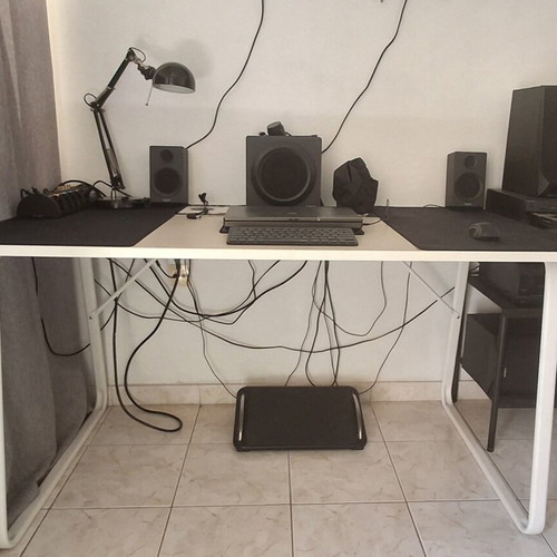 IKEA desk like new, set of 2