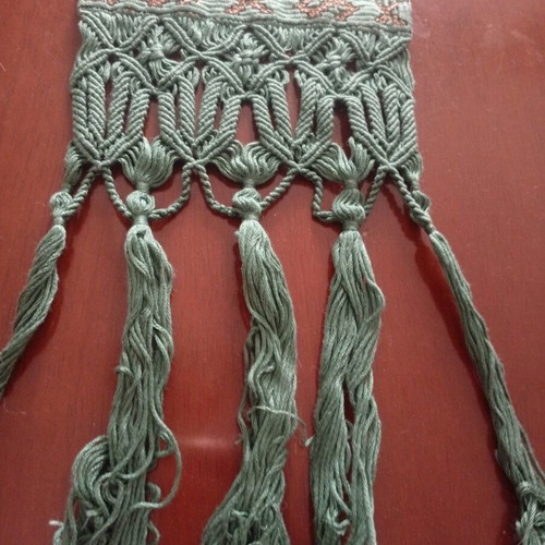 Runner central with handmade embroidery and rich fringes new