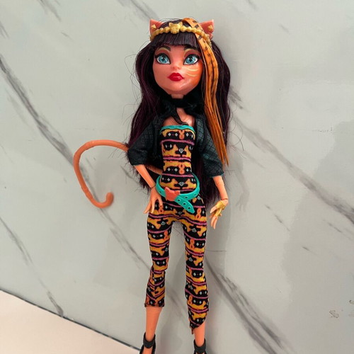 Cleolei Monster High Freaky Fusion doll used