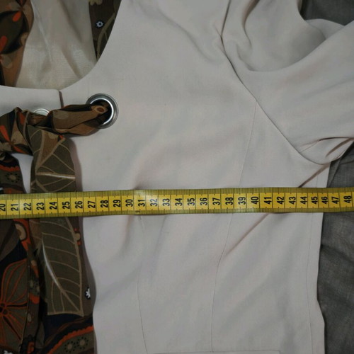 Elegant Vagias Collection suit like new with floral details
