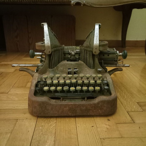 Oliver 9 Bat Wings typewriter used, 1900-1920