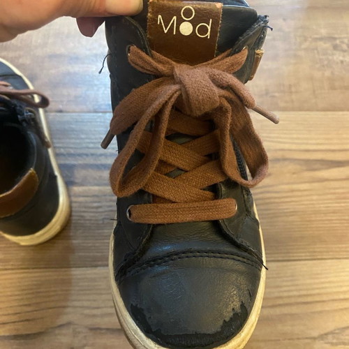 Anatomical kids boots used, size 28