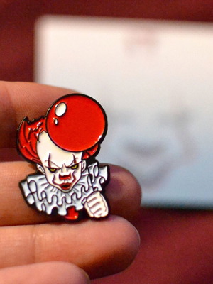 IT Pennywise pin new
