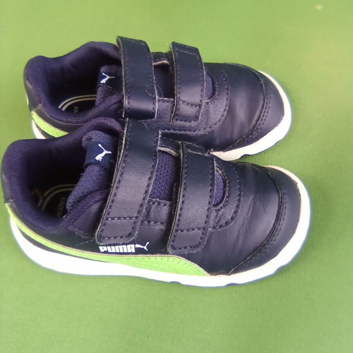 Puma baby sneakers size 22 used