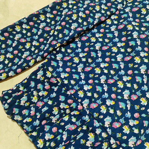 Floral shirt like new, size S, blue multicolor