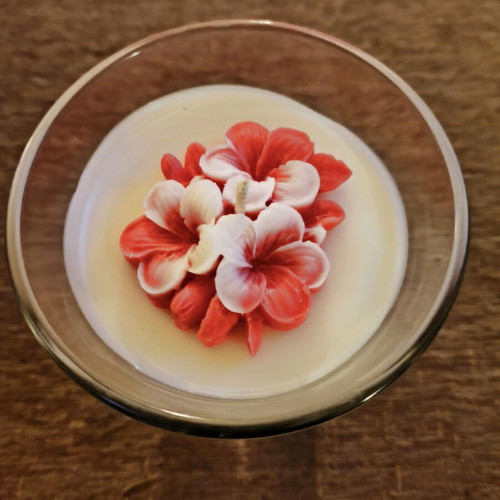 Scented cinnamon candle in glass cup new