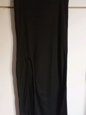 Midi cotton rib elastic skirt like new, black and white, sizes M/L