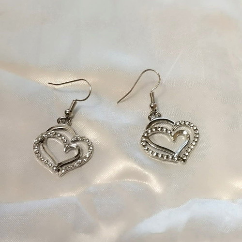 Heart necklace and earrings set with sparkling zircon, silver color, new