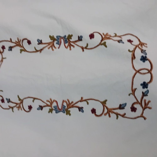 Large cotton machine-embroidered tablecloth 2x1 m, 40 cm