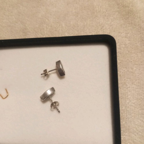 Silver 925 stud earrings with marquise cut like new