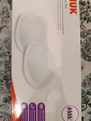 Breast pads and nipple cream like new