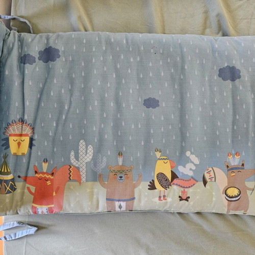 Nef Nef Indian Crib Bumper like new 60x67x60x40 cm