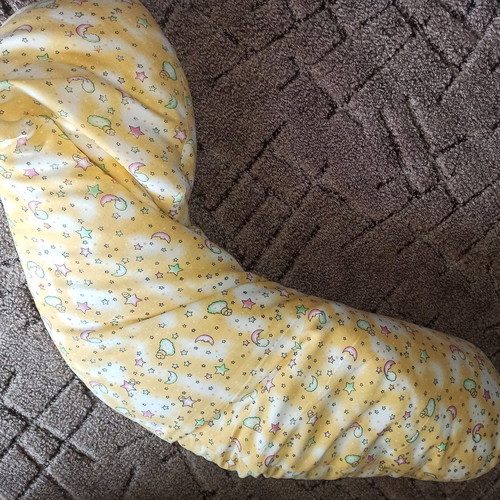 Nursing pillow like new with neutral cover gift