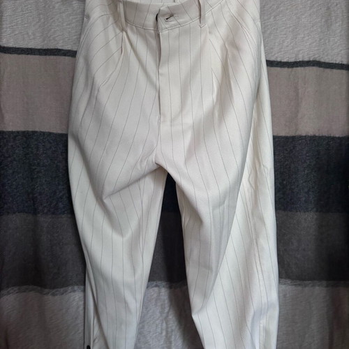 Set with pants and vest size small, like new, beige