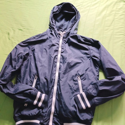 H&M lightweight men's jacket like new, size small, blue