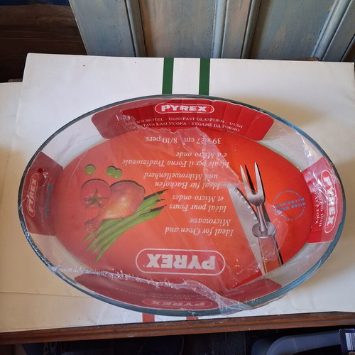 Pyrex Oval Baking Dish 39×27 cm New