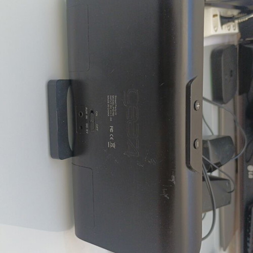 Gear4 StreetParty III PG750 speaker dock like new, vintage style