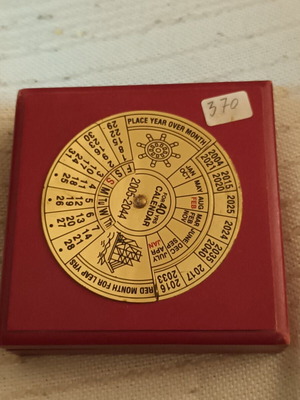 Square compass made of rosewood (370)