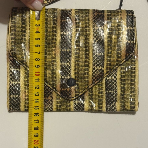 BCBG purse crossbody like new, green