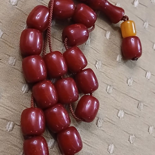 Mastic komboloi worry beads, bakelite, 18 beads