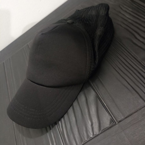 Black jockey hat like new with breathable mesh