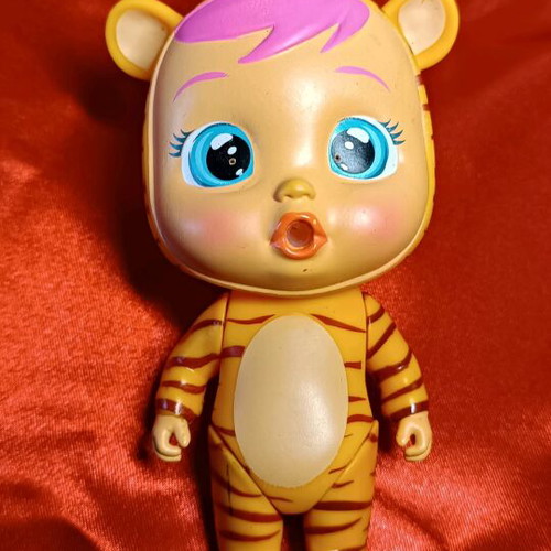 Klapsoulinia doll like new