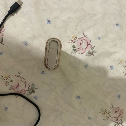 Cigarette device like new, gold color