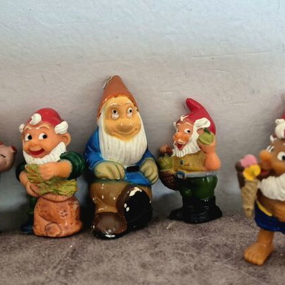 Kinder gnome figures used, 90s decade, ceramic set