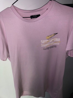 Bershka baby pink t-shirt Small new short sleeve unisex