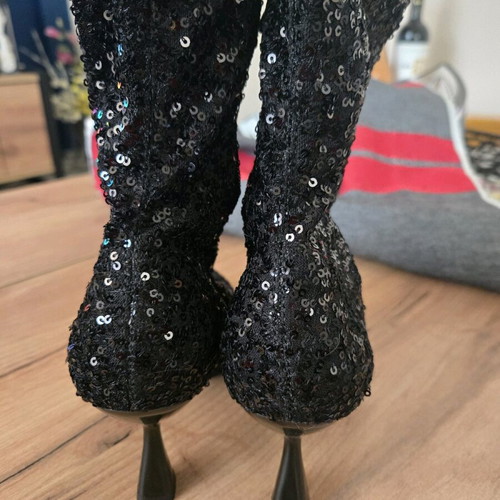 Booties with sequins new, size 37, black