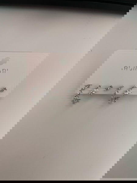 Σετ ατσάλινα σκουλαρίκια με λεπτομέρειες