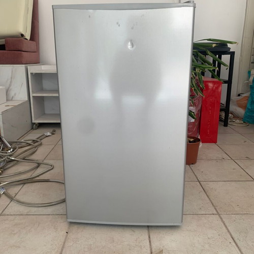 Small refrigerator like new
