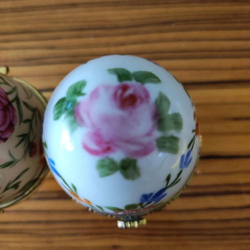 Set of porcelain jewelry boxes like new, 2 pieces