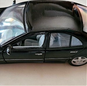 Μεταλλικό αυτοκίνητο DIE CAST κλίμακα 1/24 Mercedes C-Class
