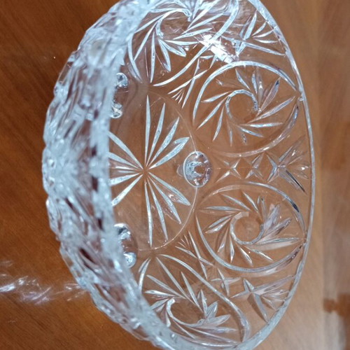 Vintage crystal bonbonniere with lid, 16cm
