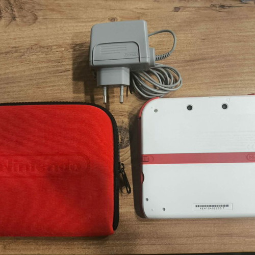 Nintendo 2DS Scarlet Red like new with charger and case
