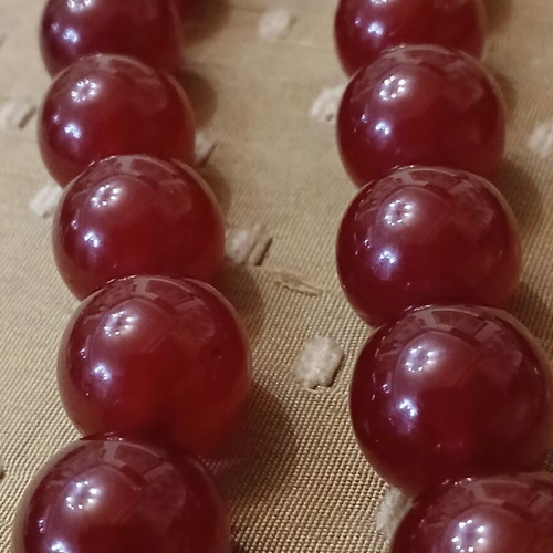 Worry beads used, cherry bakelite mastic 1960, 25 beads