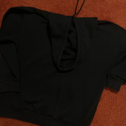 12os Pithikos sweatshirt like new, size M, black and red